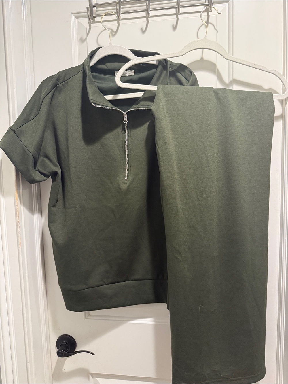 NWOT Scuba Zenana Outfitters Olive Green Half Zip Pullover & Jogger Pants Set